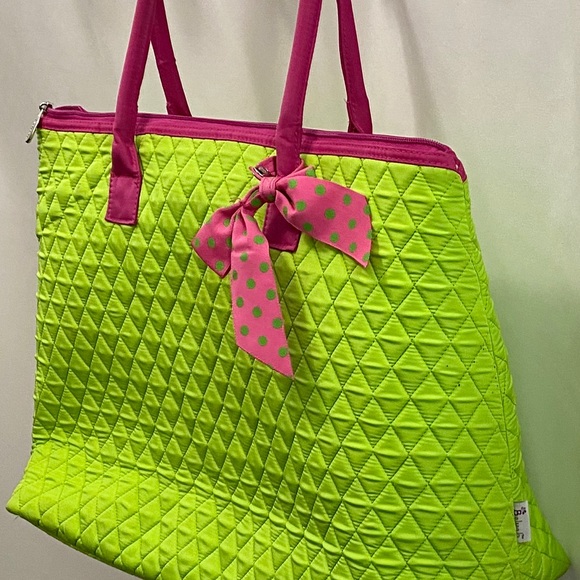 Belvah Quilted Women’s Baby Diaper Bag Neon Green - Picture 2 of 16